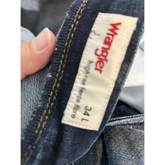 Wrangler Women's High Rise Fierce Flare JeansSize 18 x 34 Medium Wash NWT‎ - Picture 8 of 8